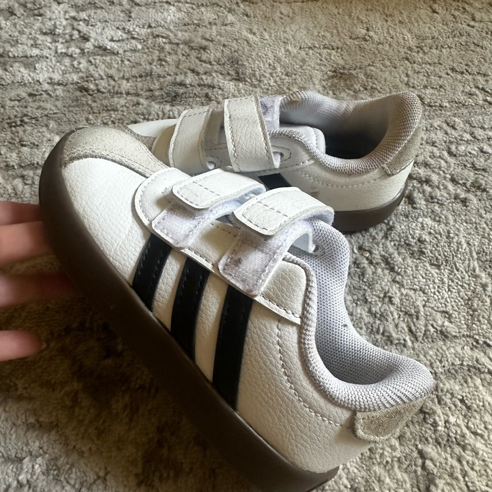 Adidas court 3.0 9C